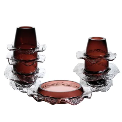 Modern Tiered Wavy Hand-Blown Burgundy Art Glass Vase Cracked Ice Texture Ruffled Centerpiece for Hotel Villa Living Room Decor