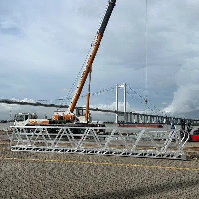 Manufacturer Custom Steel Marine Walking Transportation Connection Platform Lift Gangways