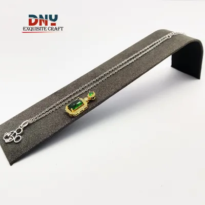 Creative Curved Jewelry Display Stand for Necklaces Hand Ornaments Bracelets Watches