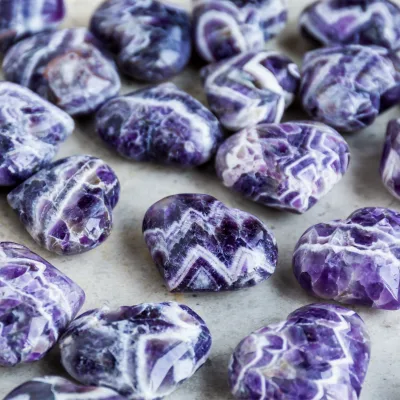 Wholesale Ying Lai Jewelry Natural Gemstone Dream Amethyst Heart Crystal Carved Folk Crafts