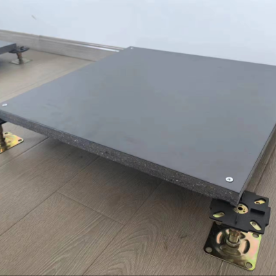 The Raised Floor Has Undergone Multiple Quality Inspections, Featuring a Flat Surface and Stable Performance