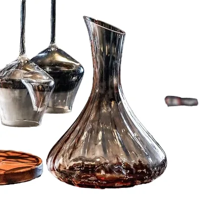 High-End Creative Luxurious Red Wine Decanter Lightweight Transparent Crystal Glass Wine Pourer New High-Value Household Item