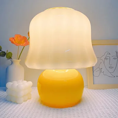 Cream Mushroom Art Table Lamp Personalized Wholesale Price Table Lamp for Room Bedroom Bedside Study Decorative Table Lamp