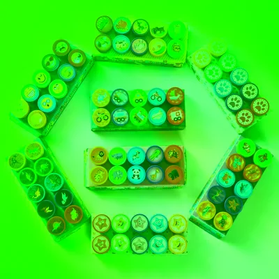 10 Creative Praise Seal Boxes Cute Cartoon Animal Seals Plastic Kindergarten Teacher Reward Stamps for Kids