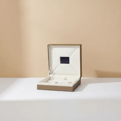 TV Video Jewelry Boxes Wholesale Handmade Custom Luxury Ring Pendant Box Packaging Design