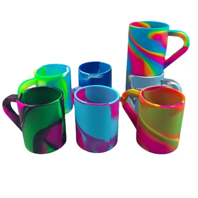 New Arrival Souvenir Gifts BPA Free Mixed Color Silicone Mug Cup Unbreakable Silicone Drinking Cup for Travel