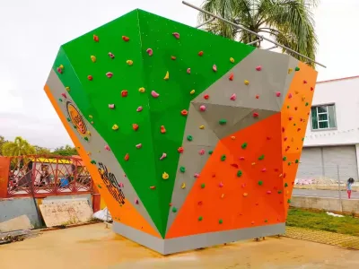 Standard Rock Climbing Wall Project CE Certified Complete Installation Climbing Wall Equipment