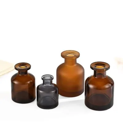 Luxury 50ml Round Glass Aromatherapy Reed Diffuser Bottles Clear Frosted Matte Black Amber Glass Diffuser Bottles