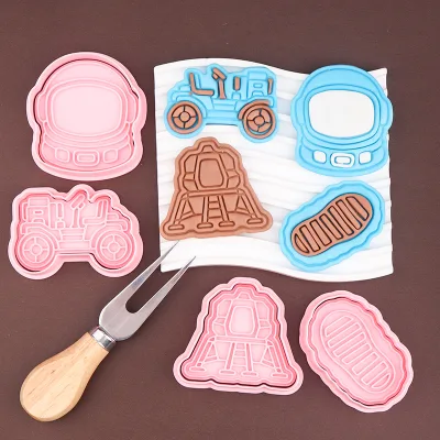 Astronaut Series Plastic Biscuit Mold 3D Cartoon Lunar Footprint & Lunar Lander Eco-Friendly DIY Printed Cake