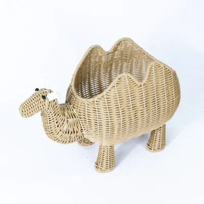 Eco-Friendly Plastic Rattan Handwoven Camel Shape Storage Basket for Home Storage & Organization