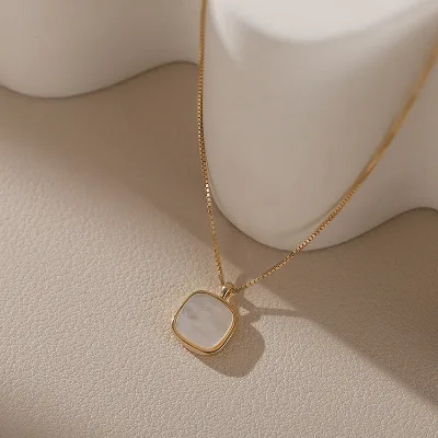Hot Selling New French Pendant Necklace With Temperament