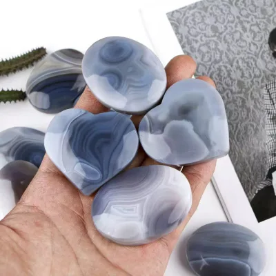 Wholesale Natural Healing Crystal love Stone Crystal Orca Agate Geode Gray Banded Agate Heart Carvings Crystal Crafts for Decor