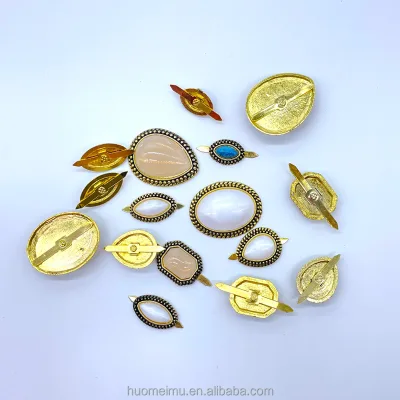 Four Types of Plastic Circular Perforated Durable Shoe Buckles Measuring Approximately 1-2.3 Centimeters Customizable