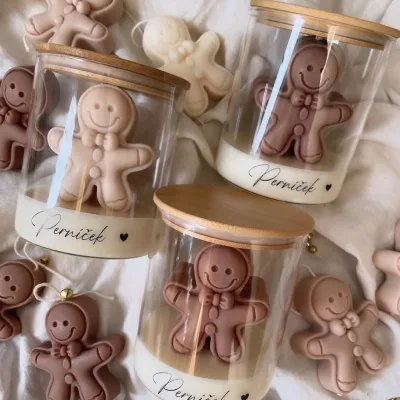 LANJO Gingerbread Man Shaped Soy Wax Christmas Scented Candle Jar Gift Bamboo Lid Handmade Natural Non-Toxic Creative Festive
