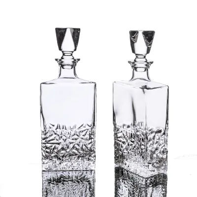 popular design thick bottom whiskey glass bottles decanter 900ml