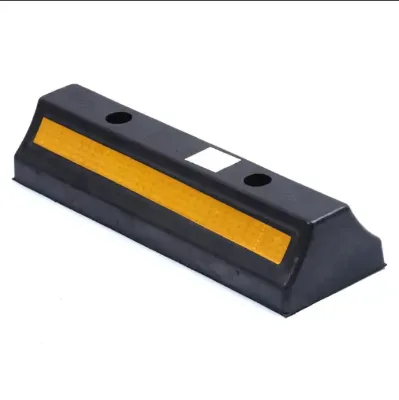 Rubber Car Wheel Stop for Parking Garage Carport Parking Curbs Product Car Parking Wheel Stopper