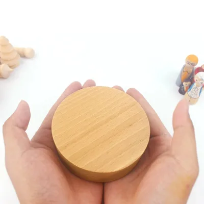 Wholesale small-sized, portable, rotatable music box, mechanical adjustment, solid wood music gift