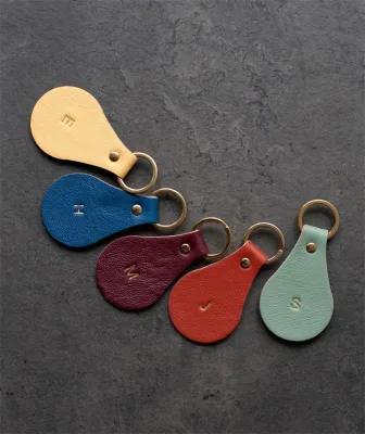 Custom Logo Eco-friendly Light Luxury Leather Personalized Zinc Alloy Metal Car Keychain
