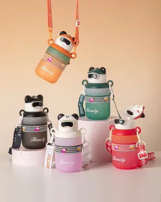 Wholesale Portable Cartoon Children's Water Bottles Leakproof 800ml