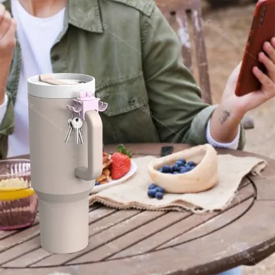 Customized logo Lipstick Organizer Water Bottle Holders Carriers Storage Hook and Clip for Other Items