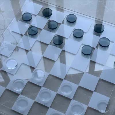 Factory Customizable Modern Acrylic Game Board Set  Lucite Chess  With Distinctive Geometric Chess Pieces