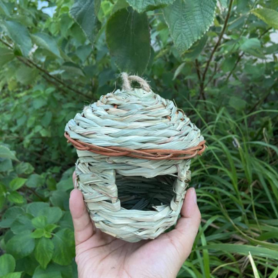 Handcrafted Woven Parrot Bird Nest - Eco-friendly Bird Cage Decoration for Pet Birds, Garden Landscape Birdhouse