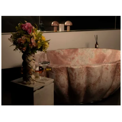Pink Onyx Modern Marble Bathtub Freestanding Soaking Stone Tub Handcrafted Luxury Bathroom Design for Hotel Petal Bathtub