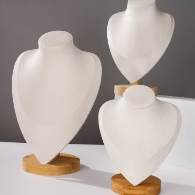High-grade Solid Wood Heart-shaped Bottom Portrait Necklace Pendant Neck Mold Display Rack with Packaging Box