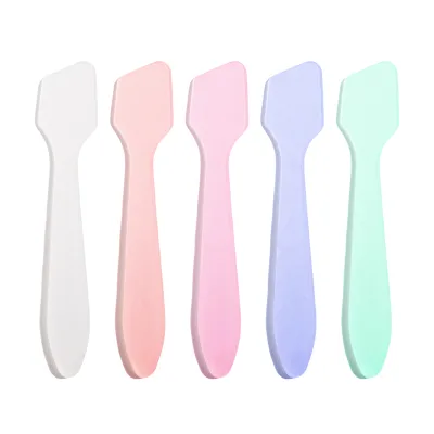 Oem Plastic Cosmetic pp Cream Spatula with logo 6cm Moon Shape Curved Mini Spatula Embossed logo Spatula