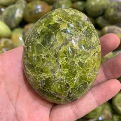 High Quality Natural Freeform Crystal Green Opal Polished Palm Stones for Sale