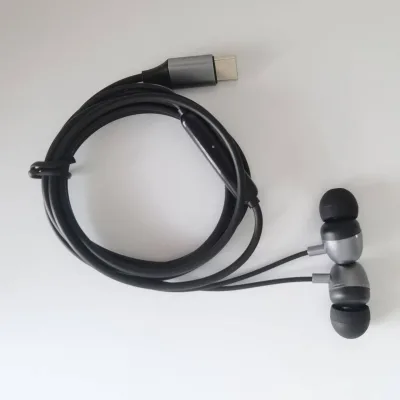 Black Super Nice High Quality Customize Brand and logo and Retail Box Most Popular Wired Digital Type c Earphones