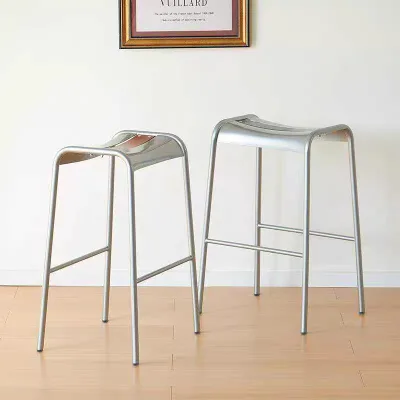 Influencer-Style Vintage Mid-Century Inspired Metal Frame Bar Stool for Home Caf/Chai Shop Island Counter-Non-Adjustable High