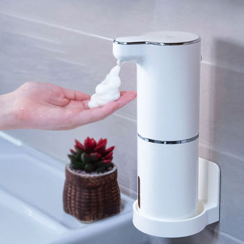 XZX Hot Sales Automatic Rechargeable Bathroom Infrared Sensor Liquid Foaming Dispenser Hand Washing Soap Dispenser Automatic