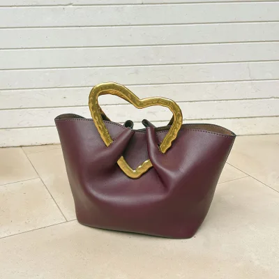 Women Trendy Burgundy Red Metal Love Heart Handle Bag Luxury Designer Lady Pleated Exquisite Handbag Luxury Commuting Tote Bags