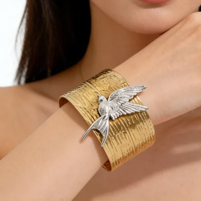 Stainless Steel 18K Gold Plated Chunky Bangle Women's Exaggerated Vintage Animal Shape Party Jewelry Brazalete Para Mujer