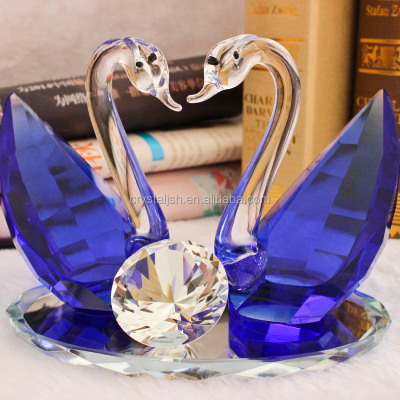 2023 Factory Customized New Loving Crystal Couple Swan for Wedding Gifts Wedding Favors Birthday Gift