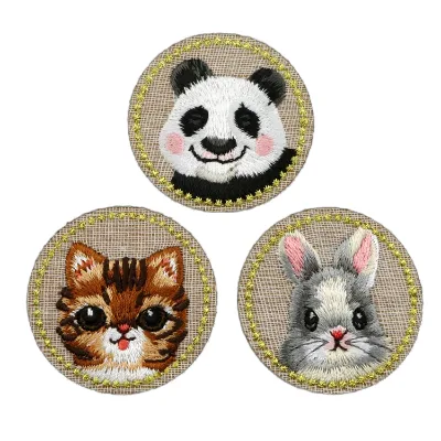 Customized Logo 3D Round Iron-On Embroidered Animal Head Fabric Patch (Twill Fabric OEM Supported) for Bags Hats & Shoes