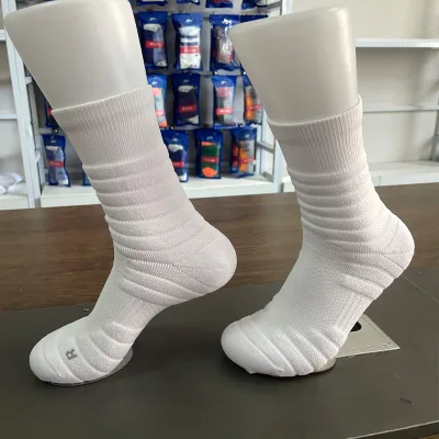Men's Mid Calf Basketball Socks Shock Absorption Anti Slip Athletic Sock  Thick Towel Bottom Professional Sports Running Socks
