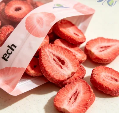 Factory Supply Hot Sale Strawberry Fruit Freeze-dried Snack Strawberry Slice Freeze Dried Premium Free with Sugar