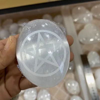Premium Quality Selenite Palm Stone for Wholesales Crystal Healing Chakra Etched Palm Stone