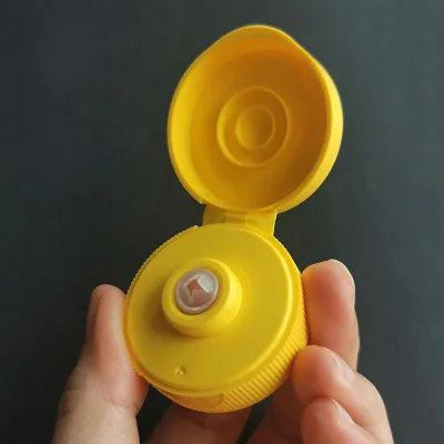38-400 Ribbed Side Plastic Cap PP Material Food Bottle Packaging Flip Top Lids Closures 38mm Squeeze Bottle Dispenser Caps