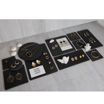 Jewellery Display Stand Classic Jewelry Stands Handcrafted Vintage Jewelry Display Black and Gold