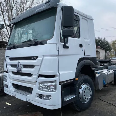 Refurbished Good Condition Second-Hand Howo 6X4 Tractor Truck with 371 Horsepower Diesel Fuel Semi-Trailer Tractor Head