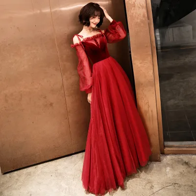 2026 new styles Real Photo Vintage Off The Shoulder Red Evening Dresses Scoop Neck Lace Applique Long Sleeves Evening Gown Satin Prom Dresses