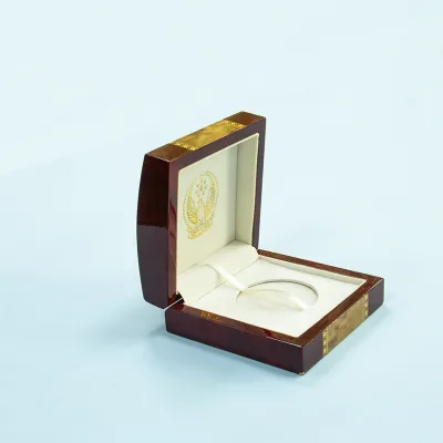 Elegant and Luxurious Wooden Box With Custom logo Recyclable Commemorative Coin Box Coin Storage Box