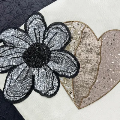 3D Heart-shaped Sequin Handmade Flower DIY Clothes Patches  and Bags Decoration Patch