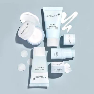 OEM Private Label and Anti-wrinkle Organic Skincare Set Whitening Moisturizing Travel Mini Skin Care Set