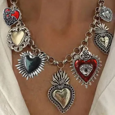 Wholesale Religious Zinc Alloy Holy Heart Pendant Necklace Fashion Personality Colorful Heart-shaped Pendant Necklace
