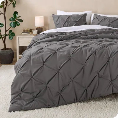 High Quality Soft Premium 1800 Series Bedding Pintuck Pinch Pleat Comforter Set for All Seasons