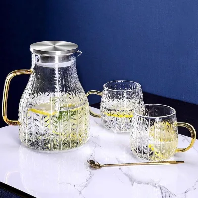Embossed Wheat Pattern High Borosilicate Glass Pitcher with Stainless Steel Lid & Gold Handle for Tea, Juice, Cold Water